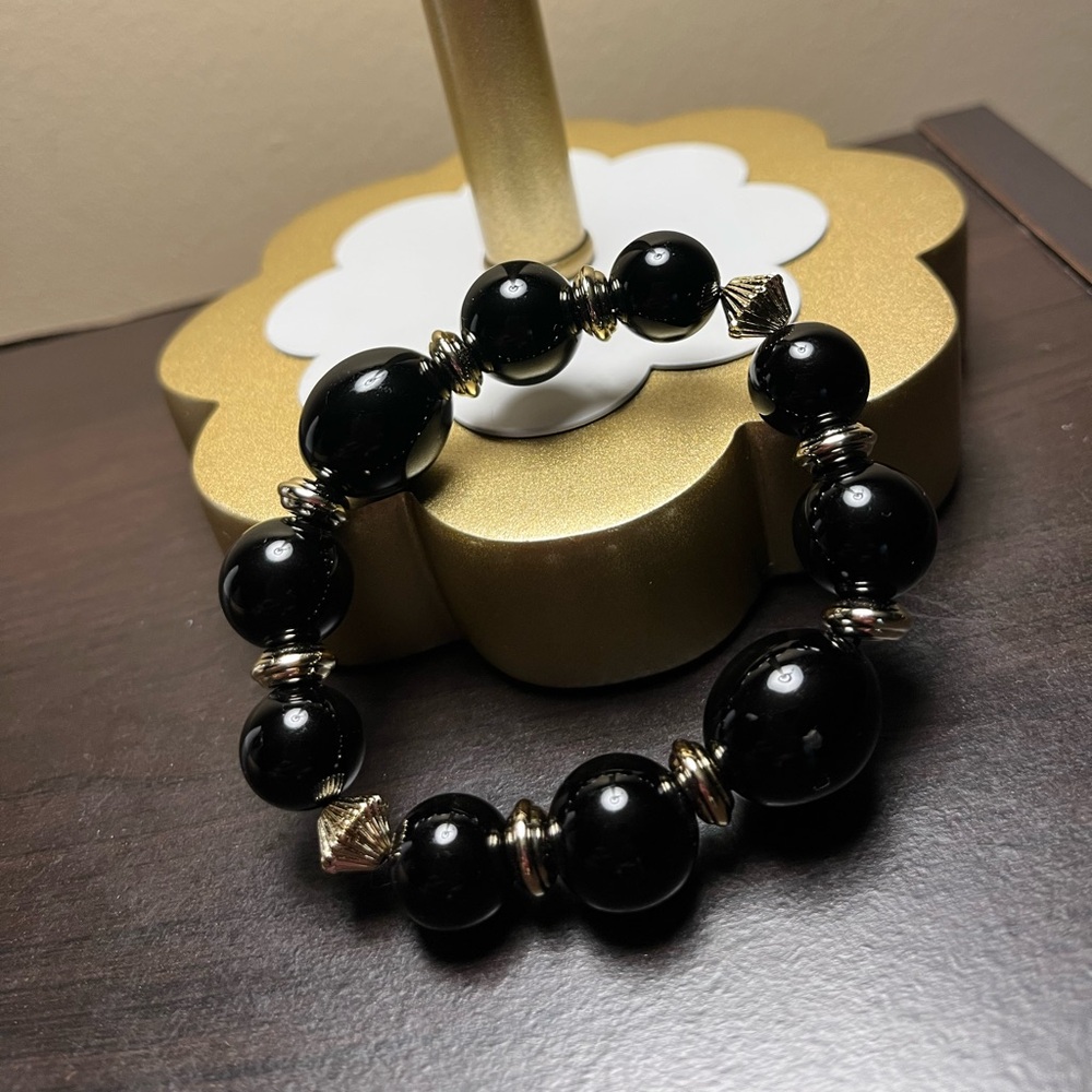 Genuine Black Lucite Beaded Bracelet with Goldtone accents NWOT